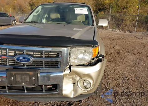 2011 Ford Escape Limited z USA, uszkodzony, nr VIN 1FMCU0E75BKB12321